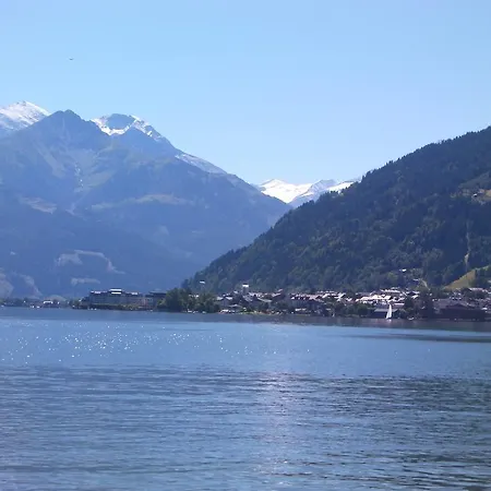 Modern In Schulstrasse Near Lake And Ski Lifts Apartment Zell am See